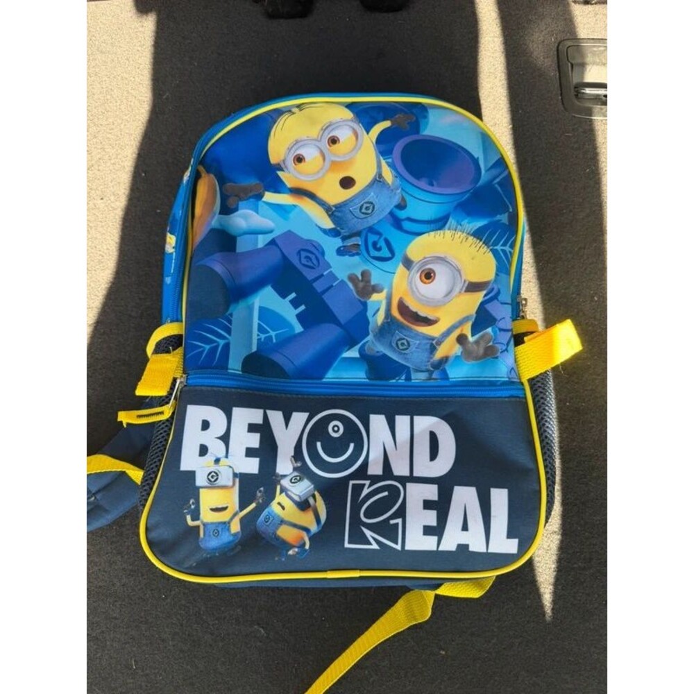 Minions Backpack - Picture 1 of 3